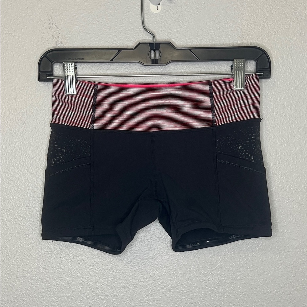 Lululemon Shorty Short Run Short Black/Pink Size 4